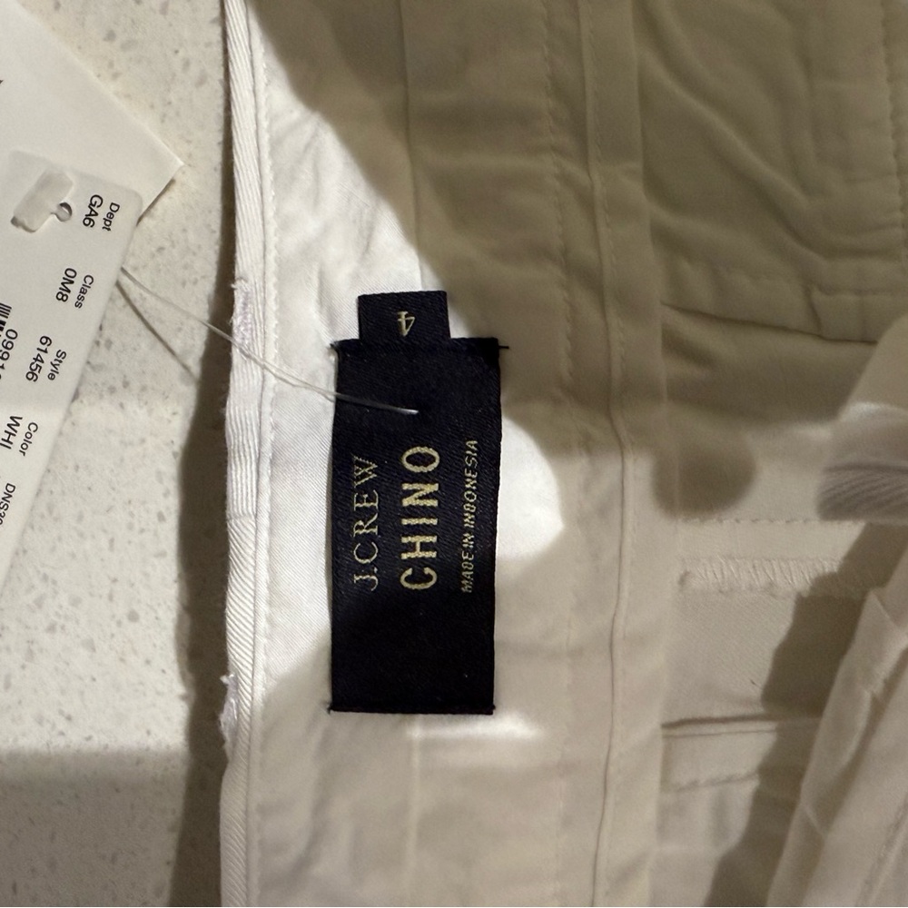 NWT J. Crew women’s White Shorts size 4  (3 inch inseam) - Picture 4 of 11